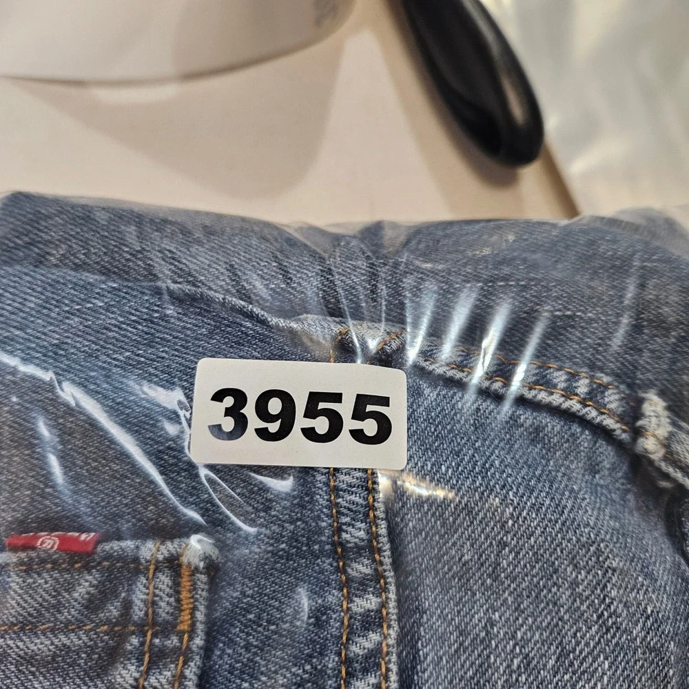 Levis 560 Comfort Fit Tapered Leg Jeans Men's 32x34 Med Wash Denim Vintage Y2K